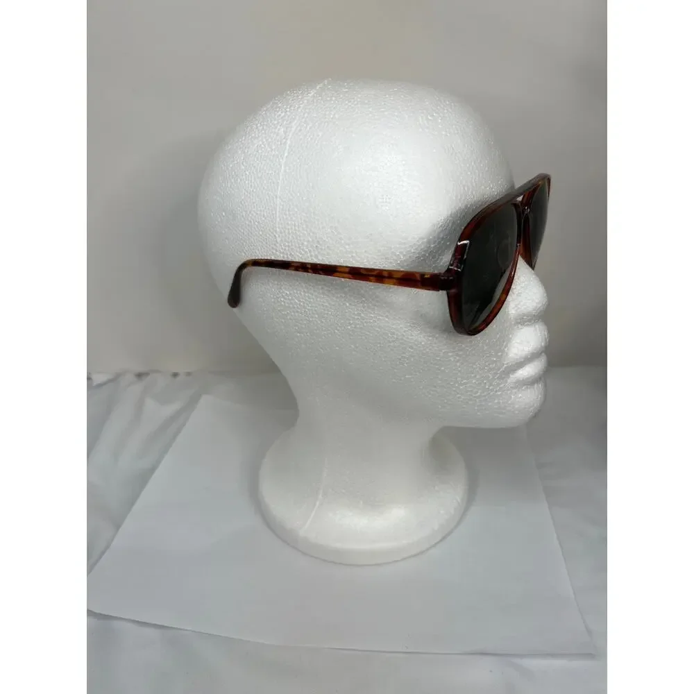 Tortoise Shell Pattern Sunglasses - Picture 3 of 9